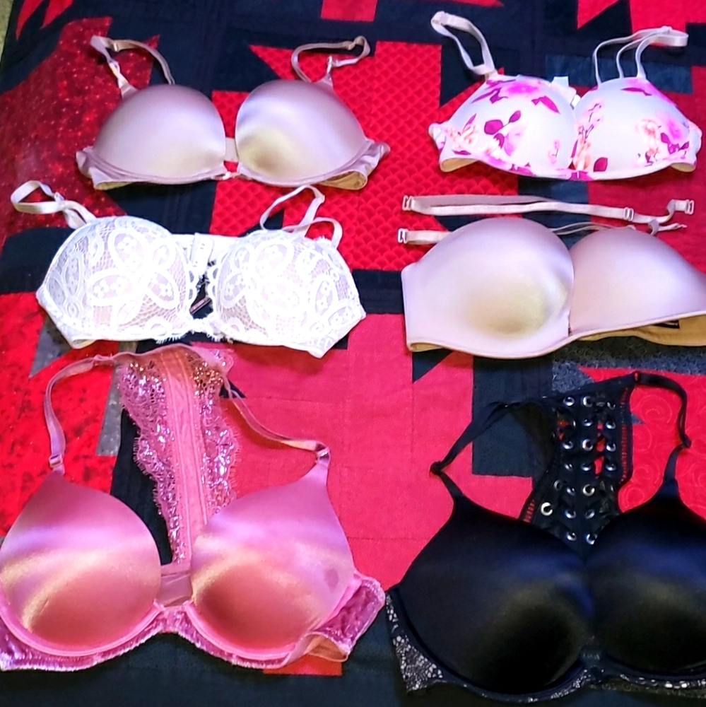 Bombshell Victoria Secret bras